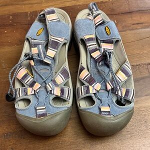 Keen Newport H2 Sandals Women size 9.5. Great used condition!